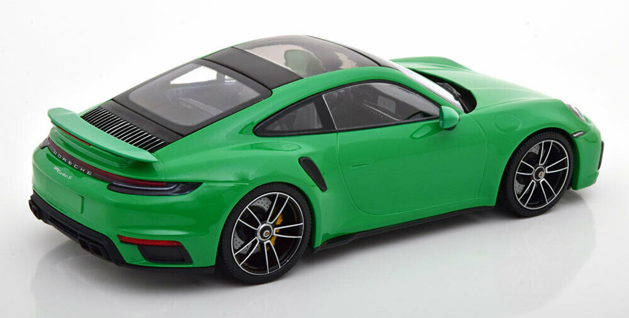 ミニカー MINI GT Porsche 911 Turbo S Python Green MINI GT Porsche 911 Turbo S Python Green #525 (LorR Random