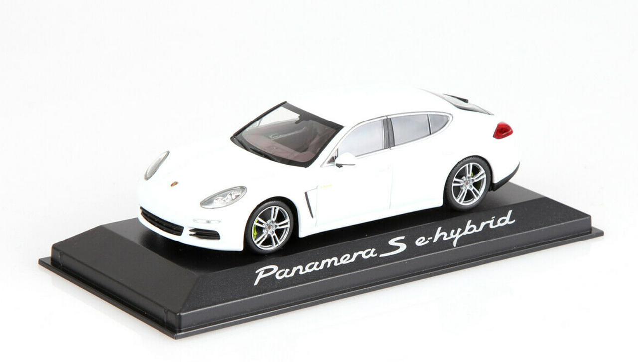 1/43 Dealer Edition 2014 Porsche Panamera S 2nd Generation E-hybrid (White) Car Model