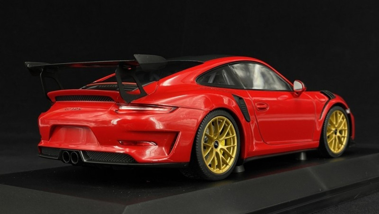 1/18 Minichamps 2019 Porsche 911 (991.2) GT3 RS Weissach Package (Guards Red with Golden Rims) Car Model Limited 111 Pieces