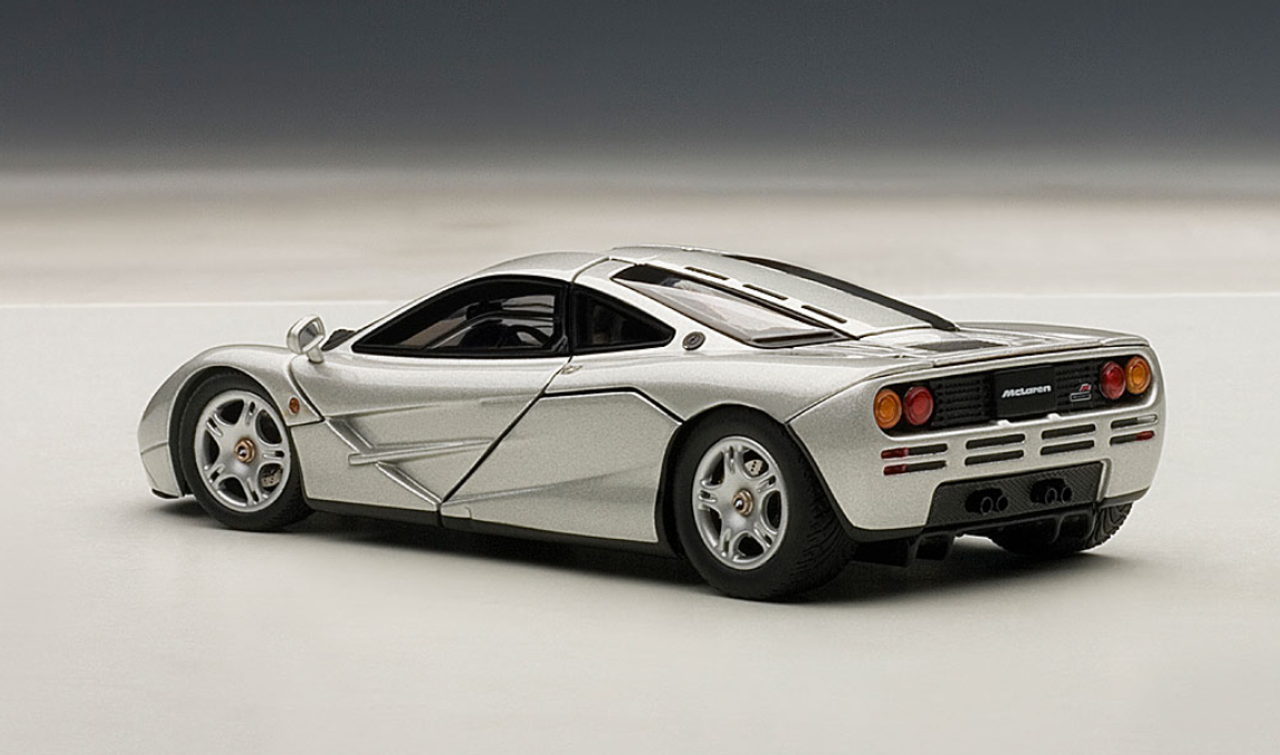 1/43 AUTOart McLaren F1 (Magnesium Metallic Silver) Diecast Car Model