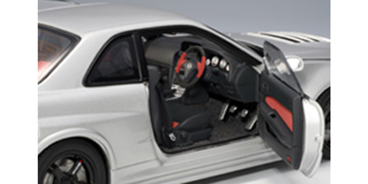2005 Nissan Skyline GTR R34 Collectible (Silver)