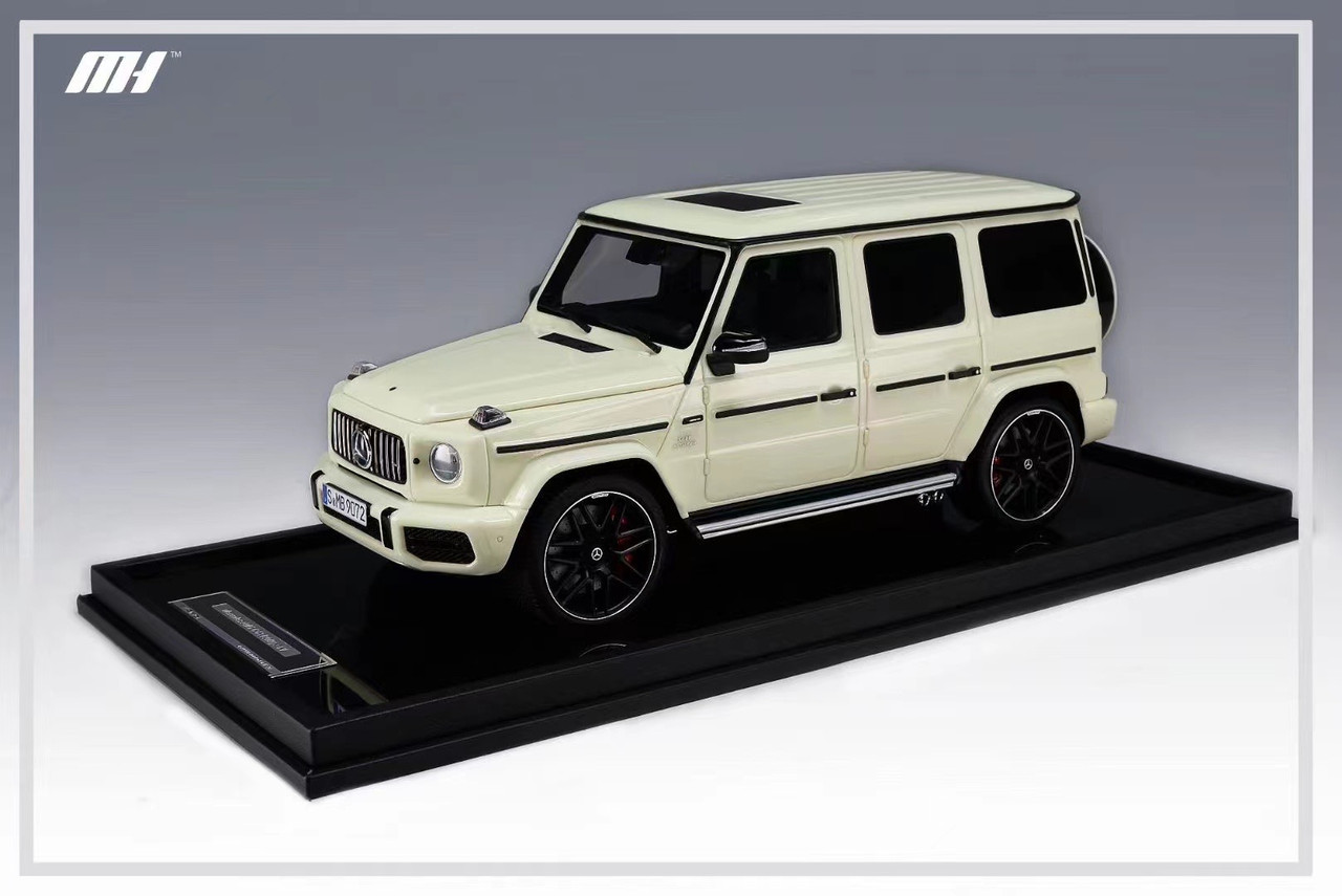 1/18 Motorhelix Mercedes-Benz G63 AMG (Noctilucence Green) Resin Car Model Limited 66 Pieces