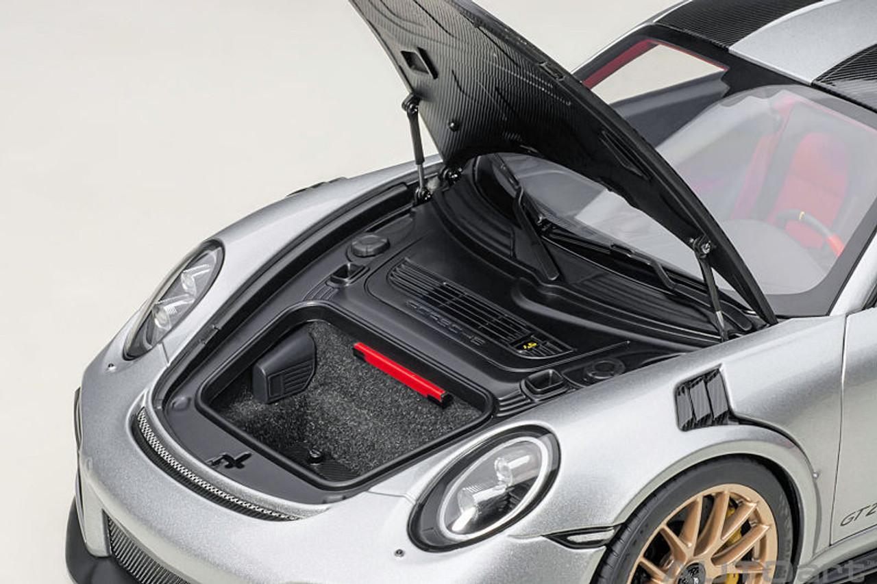 1/18 AUTOart Porsche 911 (991.2) GT2 RS Weissach Package (GT Silver) Car Model