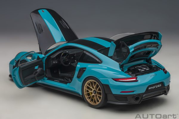 1/18 AUTOart Porsche 911 (991.2) GT2 RS Weissach Package (Miami