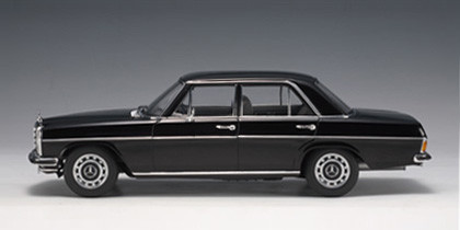 RARE 1/18 AUTOart MERCEDES-BENZ /8 220D LIMOUSINE (BLACK) Diecast