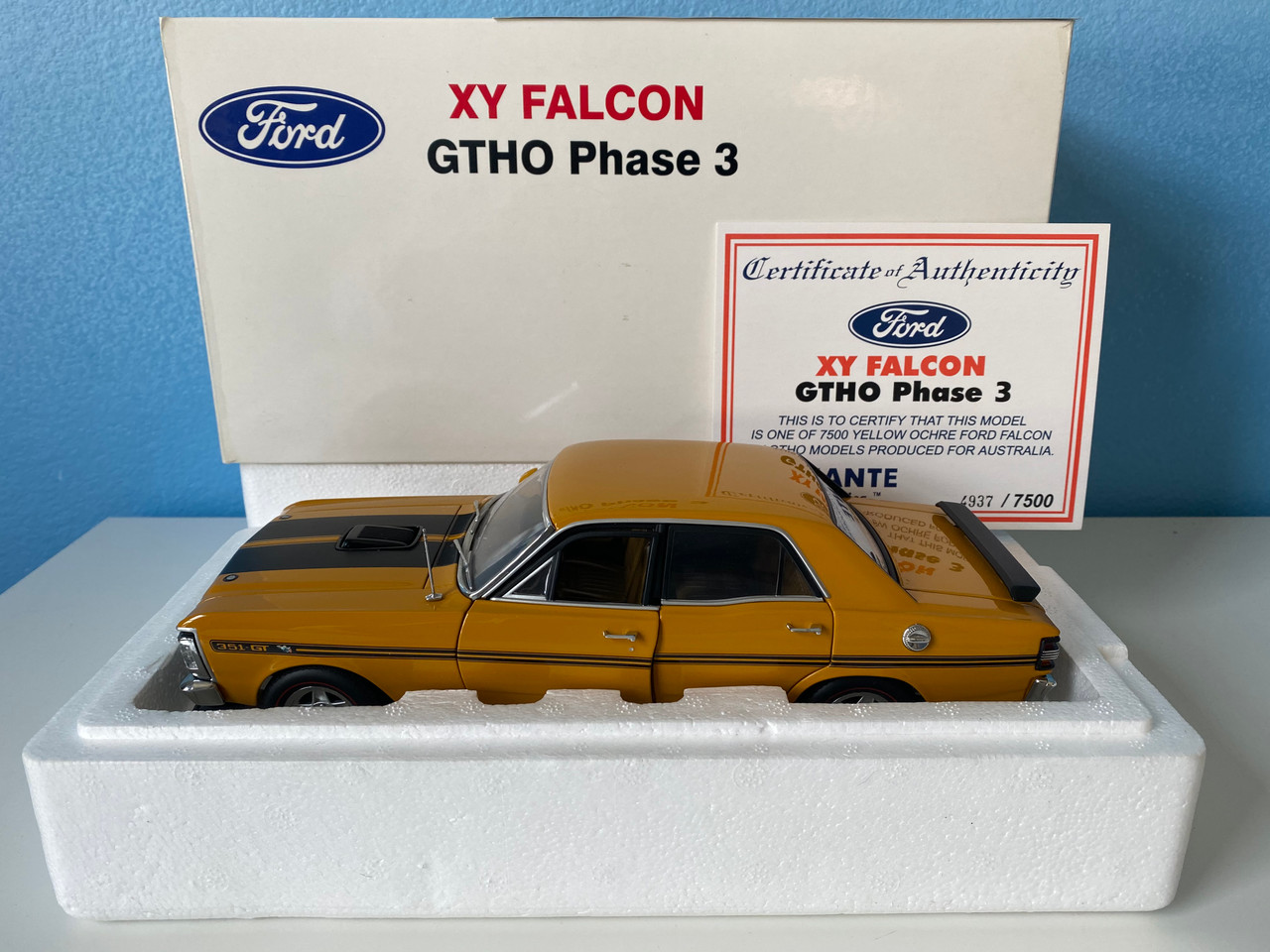 1/18 AUTOart Biante Classic Ford XY Falcon GTHO Phase 3 Diecast