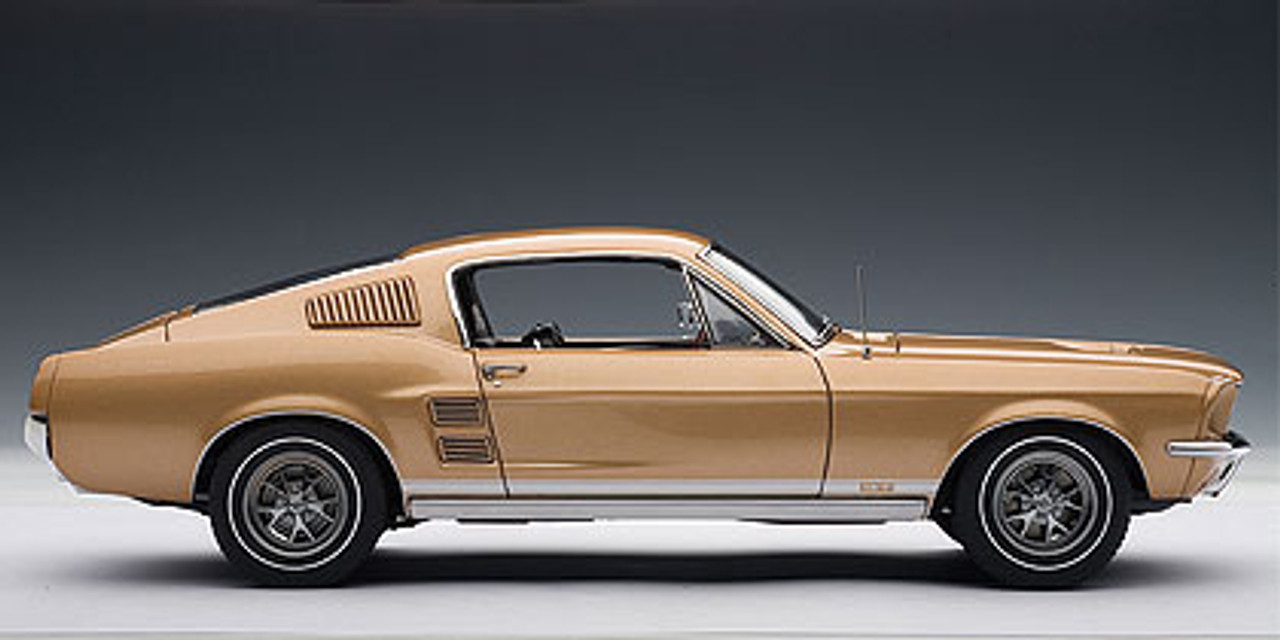 RARE 1/18 AUTOart FORD MUSTANG GT 390 1967 (GOLD) Diecast Car Model