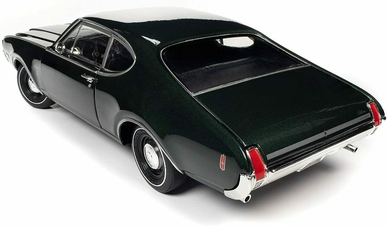 1/18 Auto World 1969 Oldsmobile Cutlass S W-31 Post Coupe (Glade Green with Black Hood Stripes) "MCACN" Limited Edition Diecast Car Model