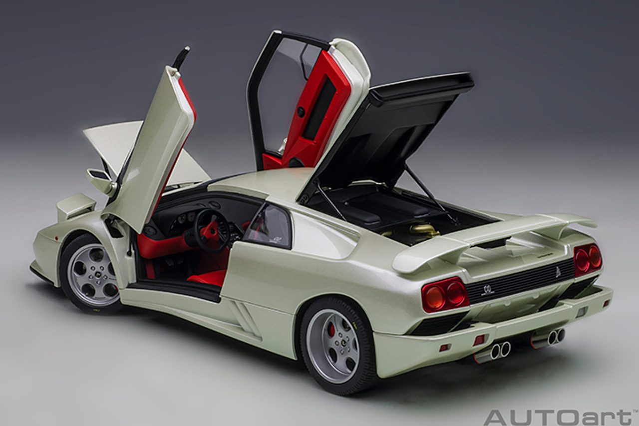 1/18 Lamborghini Diablo SE30 Jota (Balloon White, Pearl White) Car Model