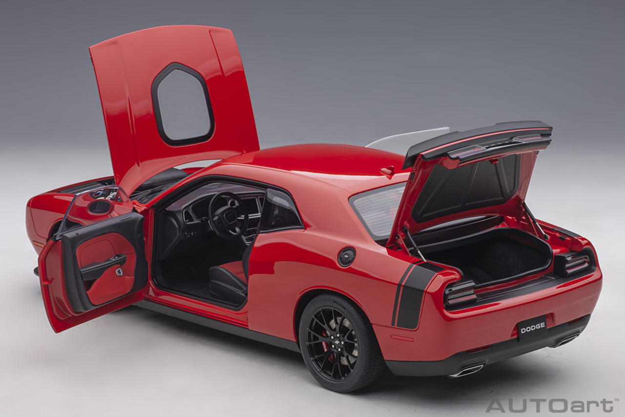 1/18 Solido Dodge Challenger R/T 392 Scat Pack Widebody with Sunroof (Red  with Black Tail Stripe) Diecast Car Model 