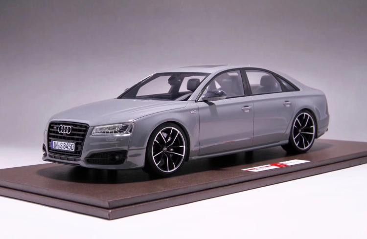 1/18 MOTORHELIX 2017 Audi S8 Plus (Nardo Grey) Enclosed Resin