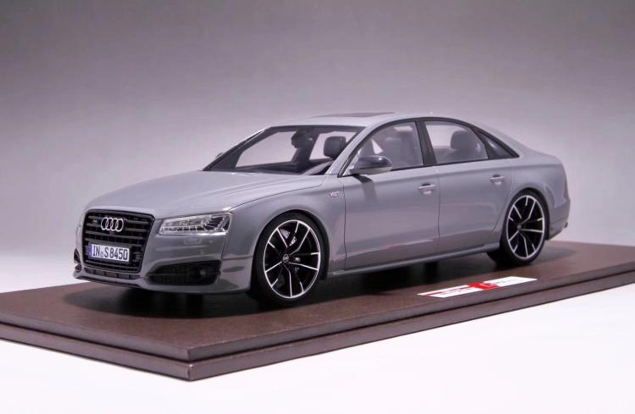 1/18 MOTORHELIX 2017 Audi S8 Plus (Nardo Grey) Enclosed Resin Model Limited 50