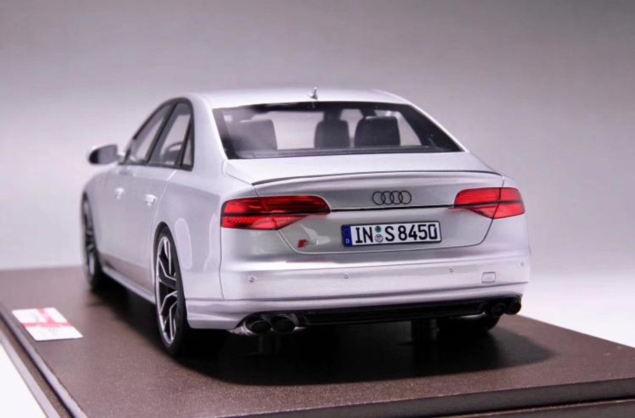 1/18 MOTORHELIX 2017 Audi S8 Plus (Silver) Enclosed Resin Model Limited 199