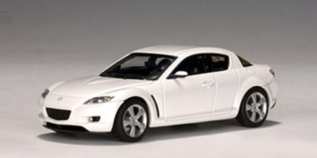 AUTOart Mazda RX RX8 White Diecast Car Model
