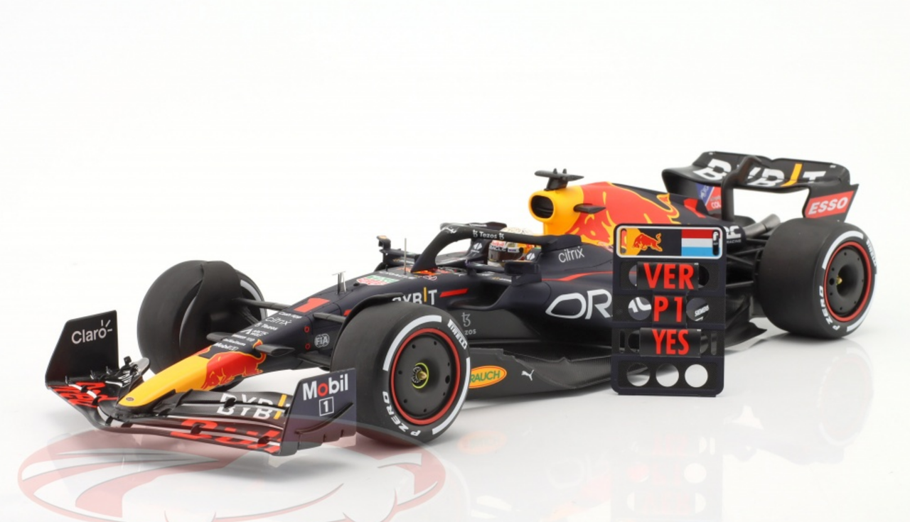 1/18 Spark 2022 Formula 1 Oracle Red Bull Racing RB18 No.1 Oracle Red Bull Racing Winner Saudi Arabian GP Max Verstappen With Pit Board Car Model