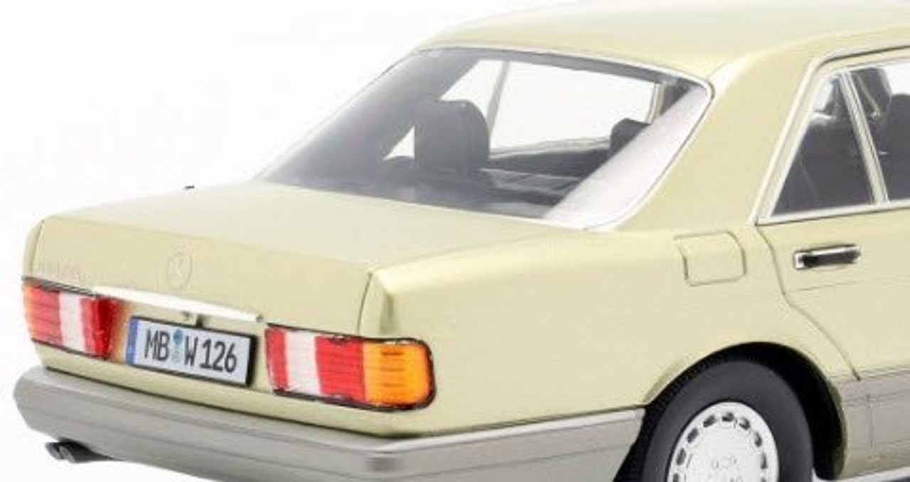 1/18 iScale 1985 Mercedes-Benz S-Class (W126) (Thistle Green & Grey) Diecast Car Model