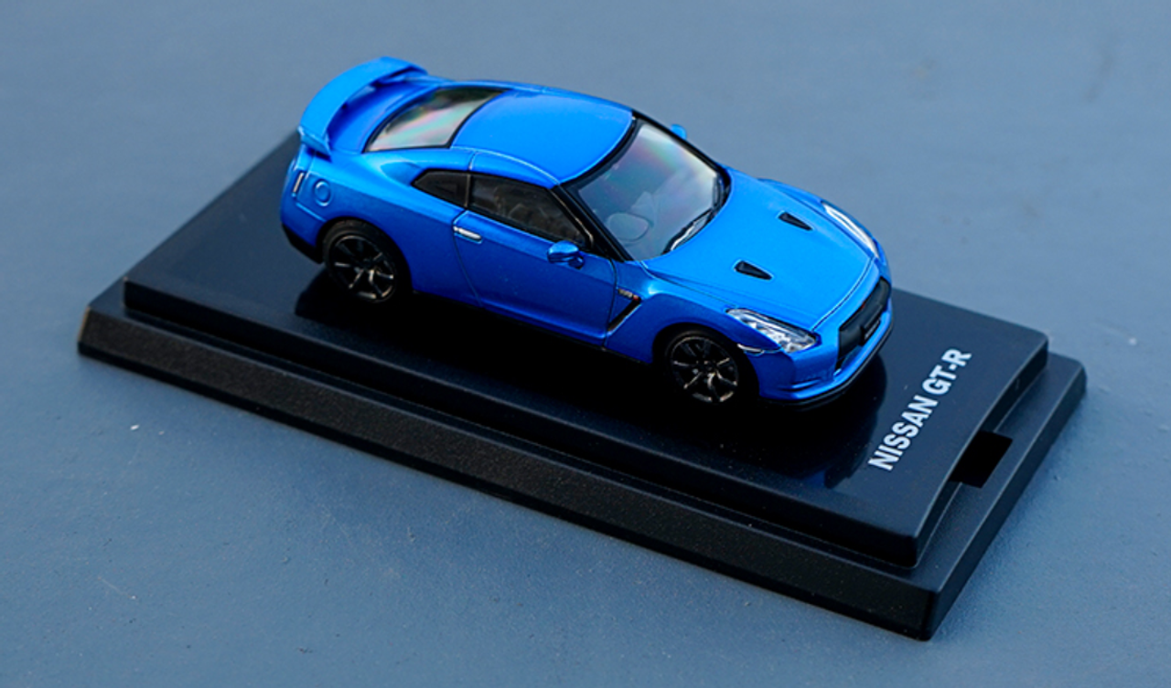 1/64 Dealer Edition Nissan GT-R GTR (Metallic Blue) Diecast Car Model