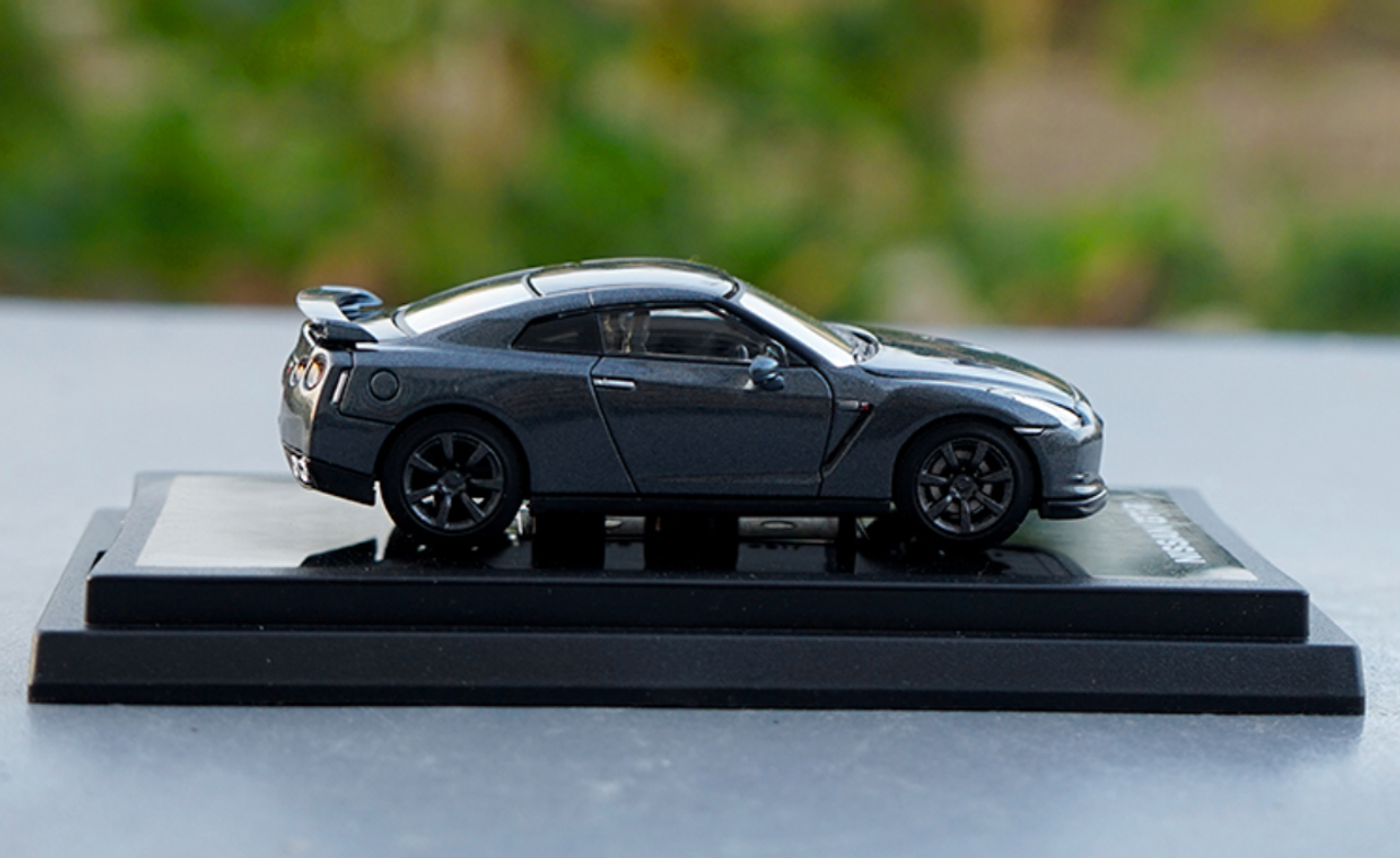 1/64 Dealer Edition Nissan GT-R GTR (Grey) Diecast Car Model