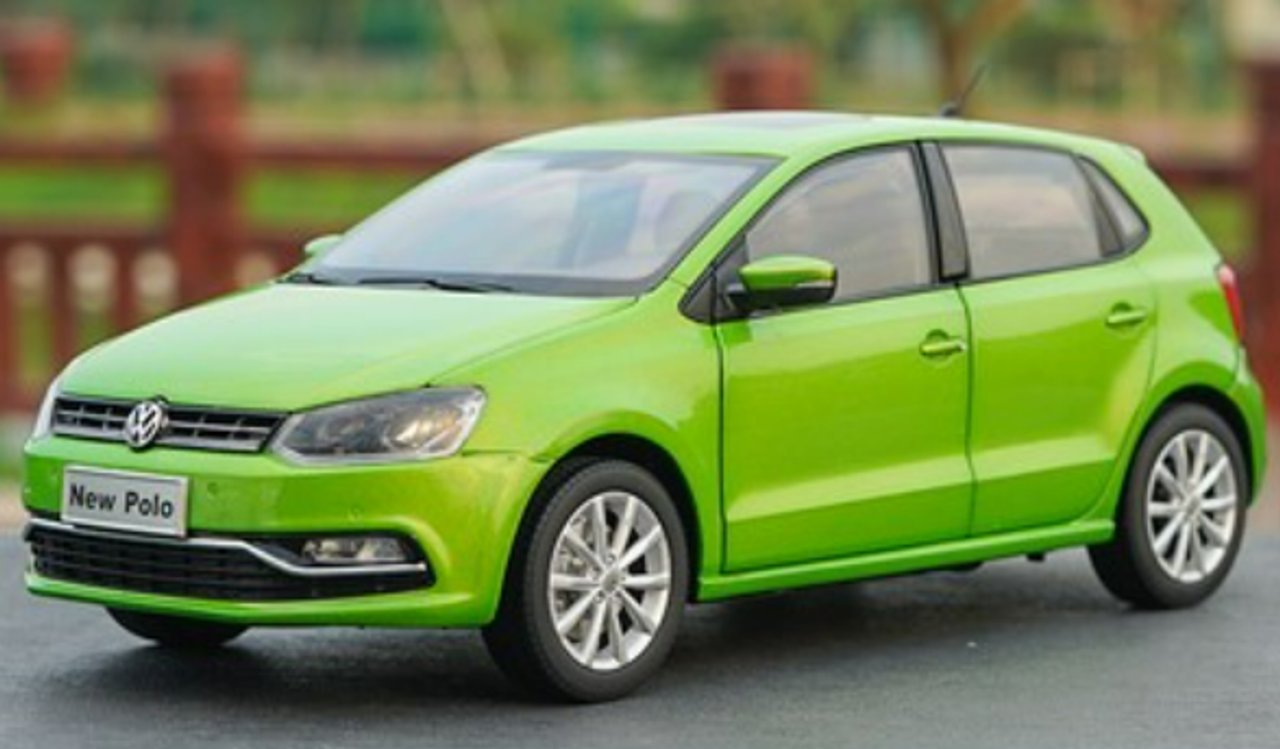 1/18 Dealer Edition 2016 VW Volkswagen Polo (Green) Full Open Diecast Car Model