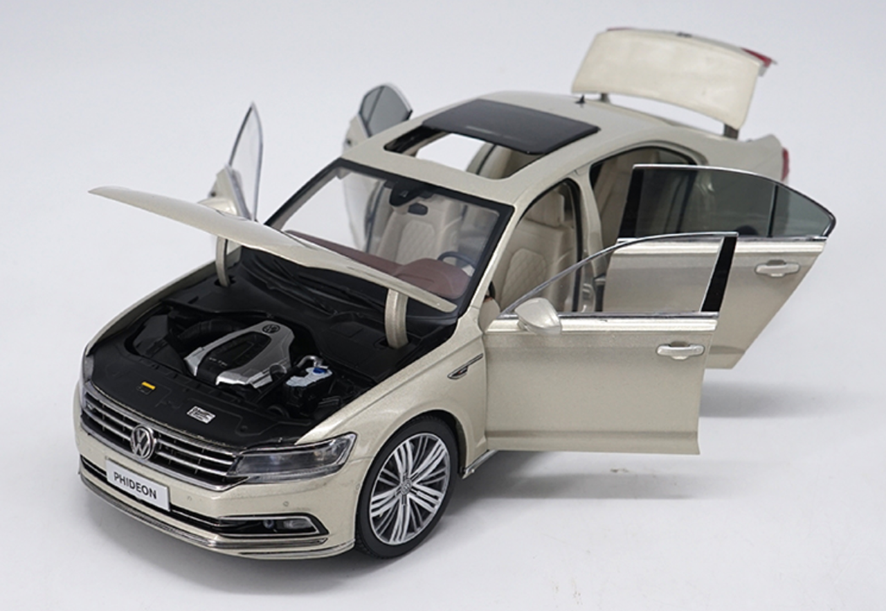 1/18 Dealer Edition Volkswagen VW Phideon (Champagne) Diecast Car Model