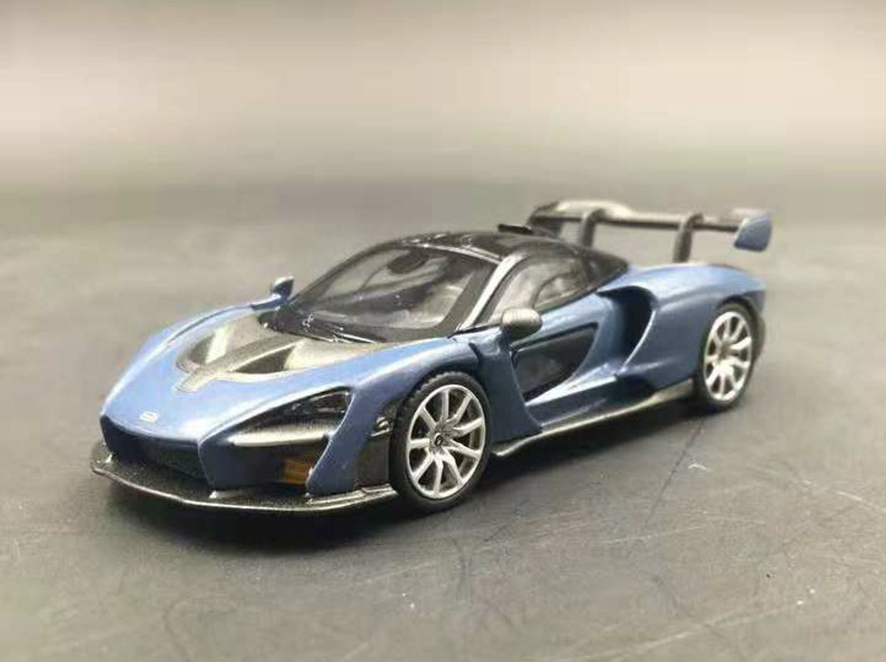 ミニカー MINI GT McLaren Senna Antares Blue MINIGT.com – Welcome to the World of 1:64!