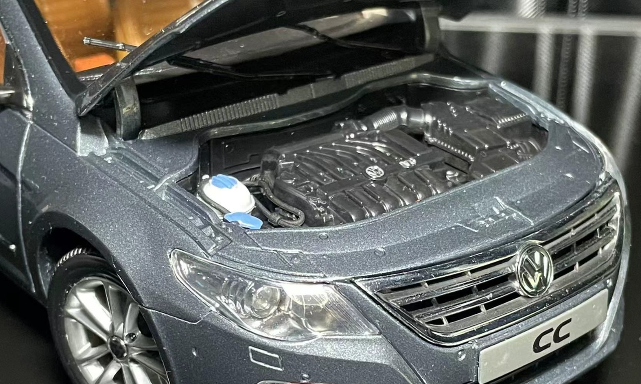 1/18 Dealer Edition Volkswagen VW CC (Grey) Diecast Car Model