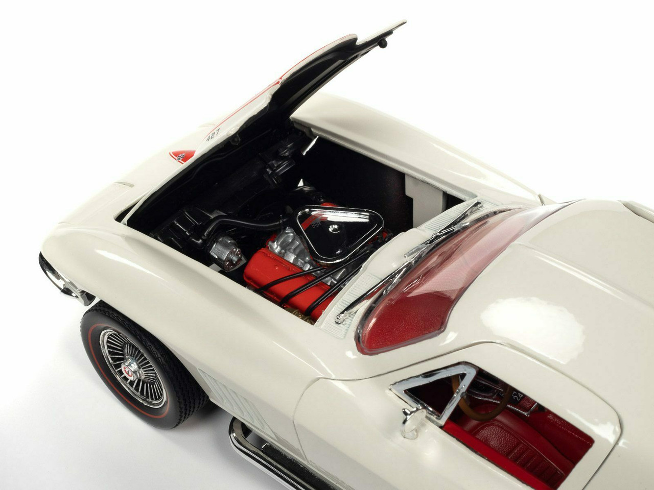 1/18 Auto World 1967 Chevrolet Corvette C2 427 Coupe (White) Diecast Car Model