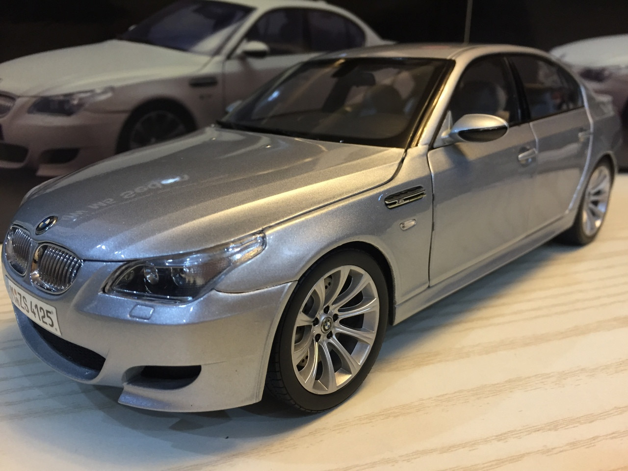 1/18 Kyosho BMW E60 M5 (Silver) Diecast Car Model