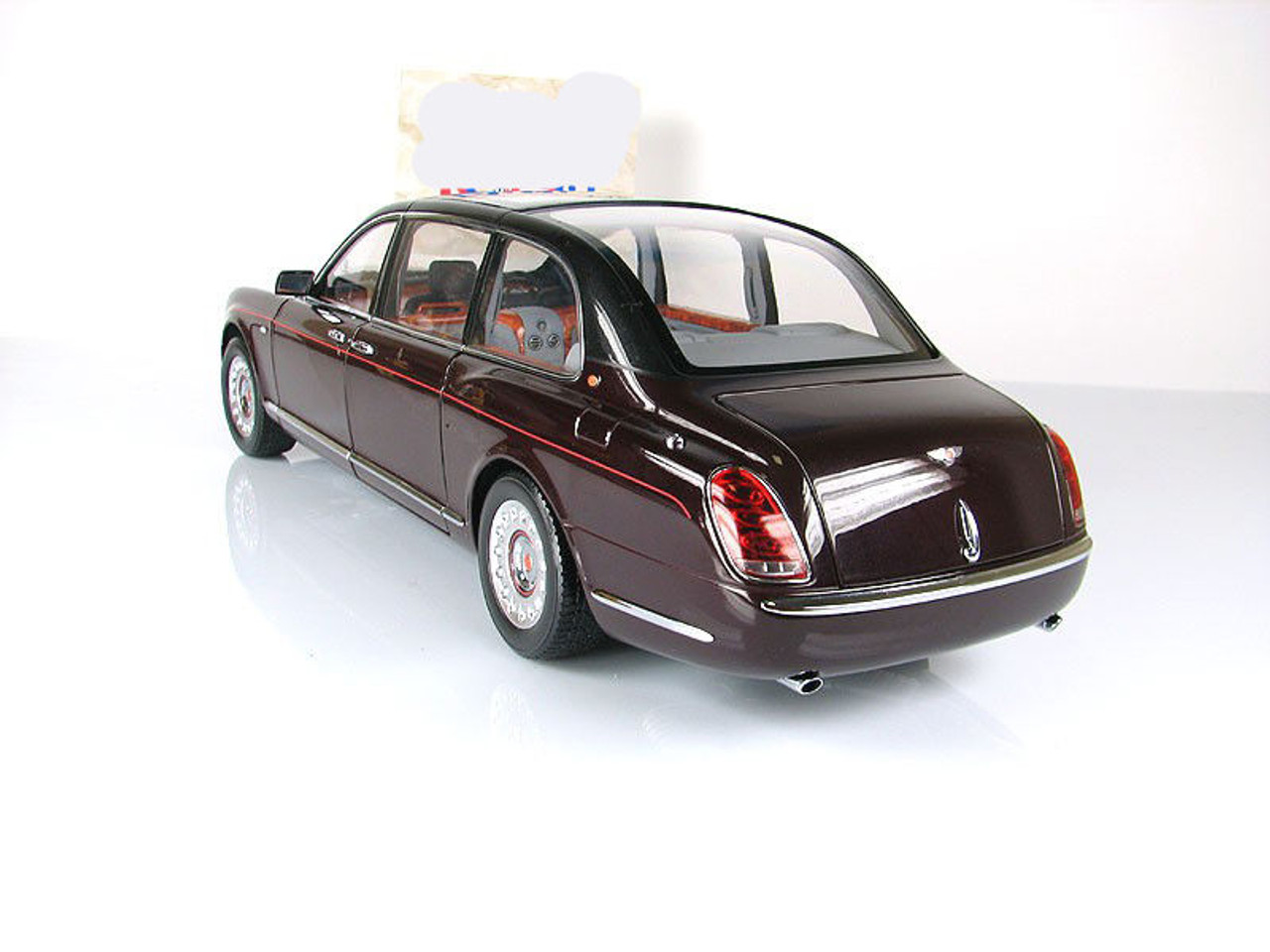 1/18 Minichamps 2002 Queen Bentley State Limousine Diecast Car Model