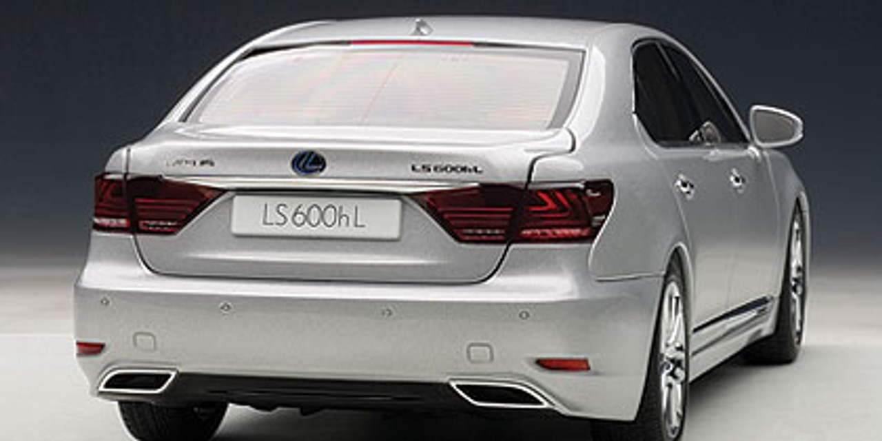 Lexus LS600h 1:18 ホワイト 1/18 AUTOart Signature Lexus LS LS600HL Sonic Silver Car