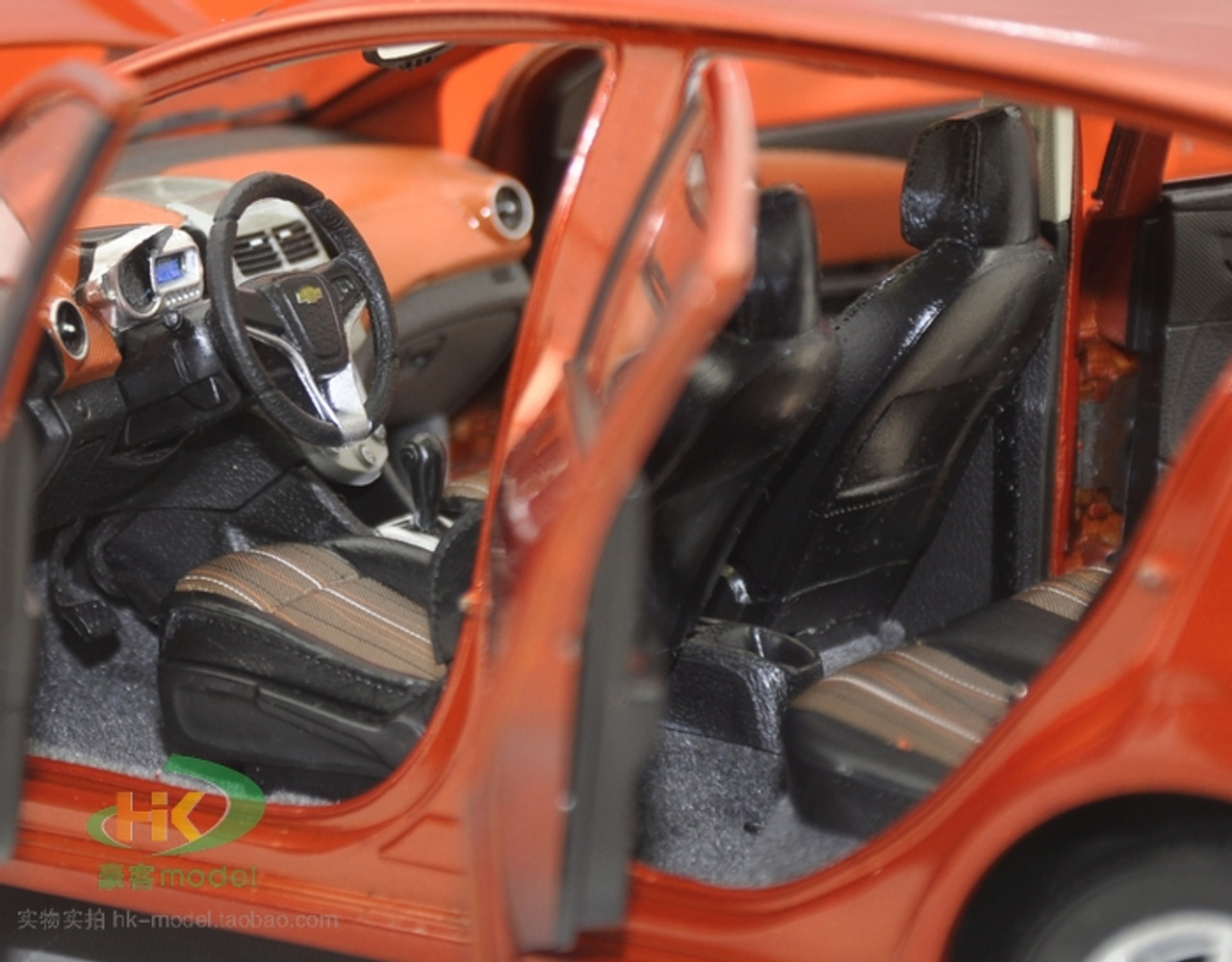 1/18 Dealer Edition Chevrolet Chevy Aveo (Orange) Diecast Car Model