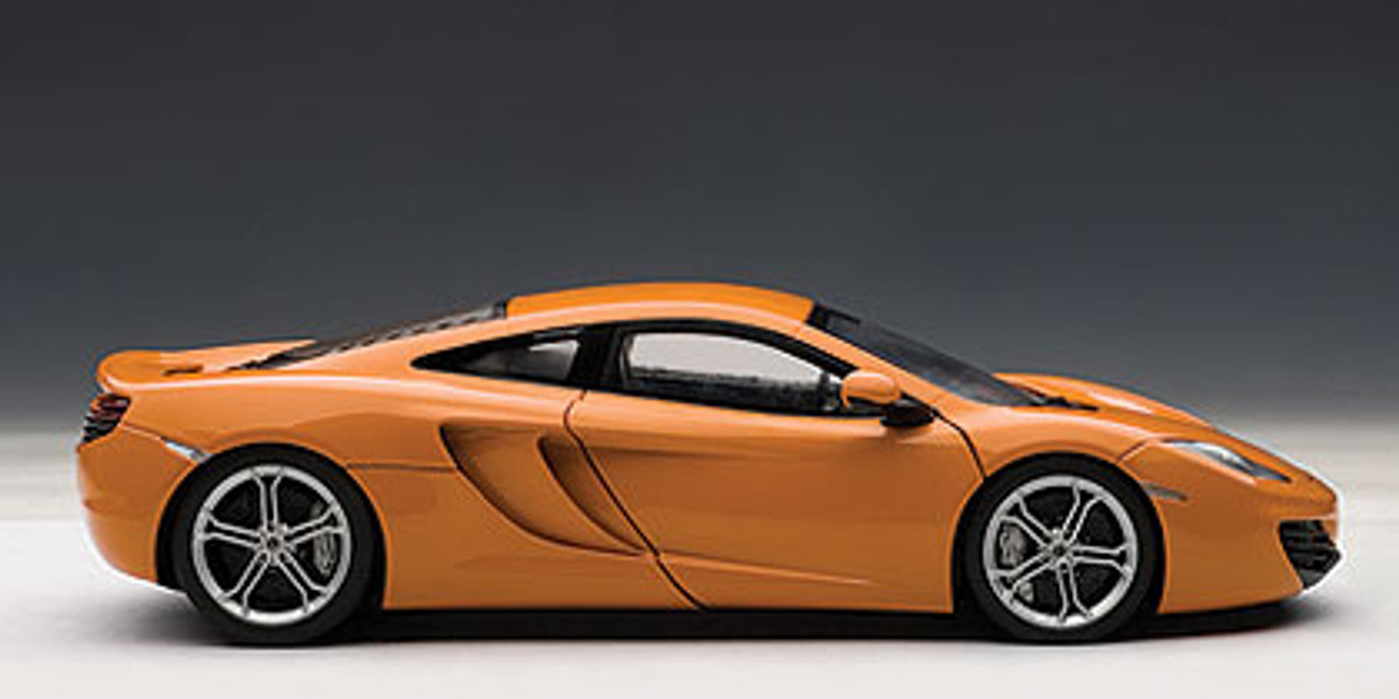 1/18 AUTOart McLaren MP4-12C (ORANGE) Diecast Car Model 76006