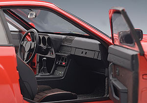 1/18 AUTOart PORSCHE 924 CARRERA GT 1980 - GUARDS RED Diecast Car