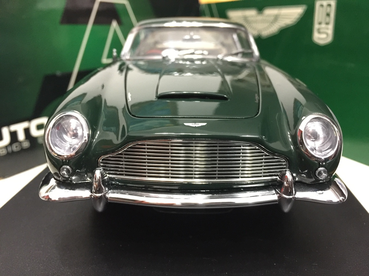 1 18 Autoart Aston Martin Db5 Green Diecast Car Model