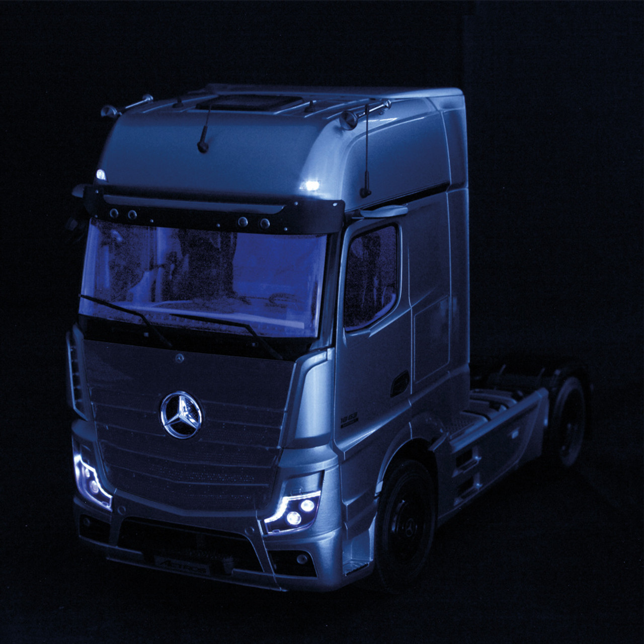 1/18 NZG Mercedes-Benz Actros GigaSpace 4x2 (Olive Green with Star) with Lighting Diecast Car Model