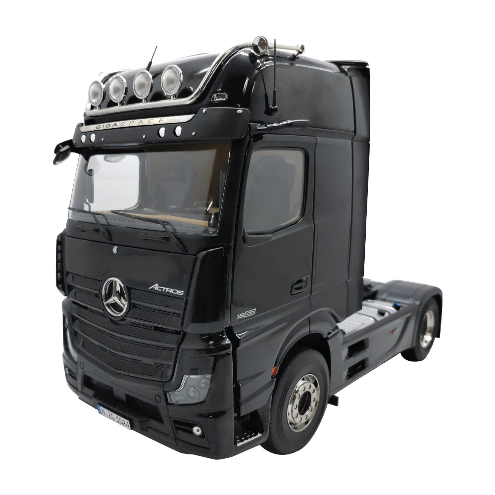 1/18 NZG Mercedes-Benz Actros GigaSpace 4x2 (Black) with Lohr Car