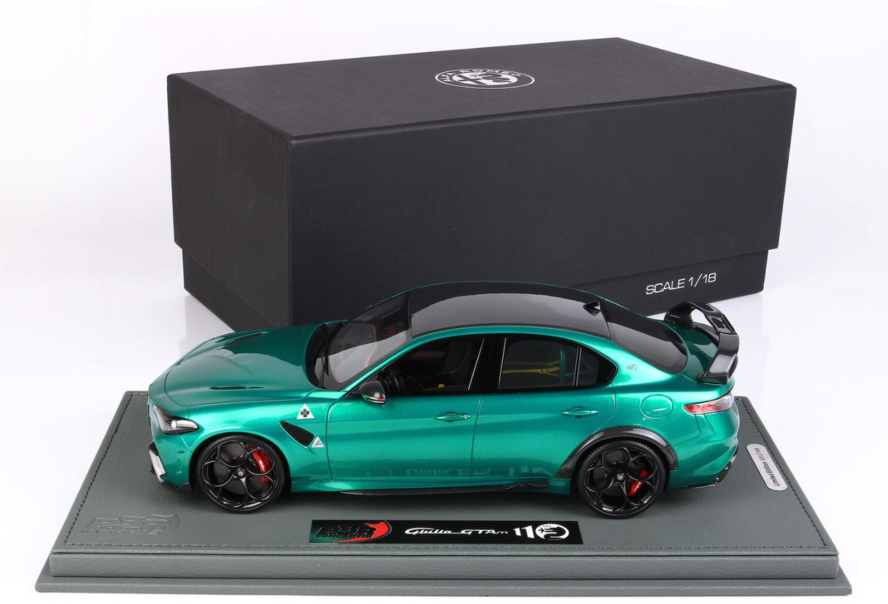 1/18 BBR Alfa Romeo Giulia GTAM Verde Montreal Green (Roll Bar Verde Montreal Red Brakes) Resin Car Model