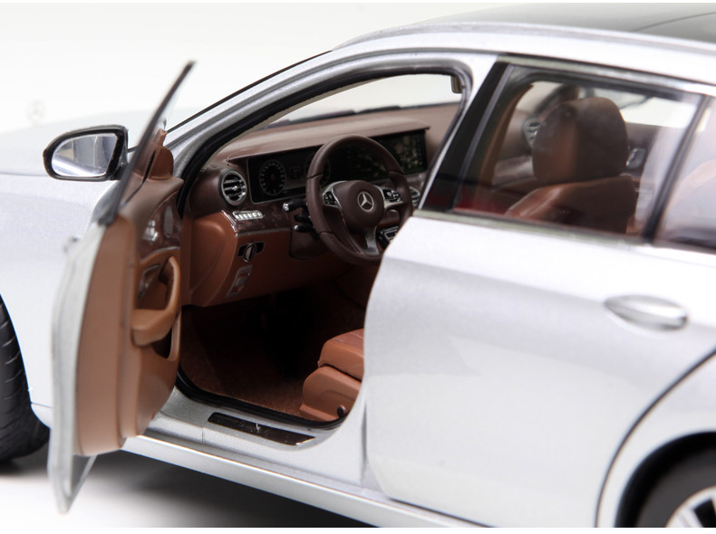 Mercedes-Benz E-Klasse T-Modell★1/18 1/18 Mercedes-Benz Mercedes E-Class E-Klasse E300 S213 T