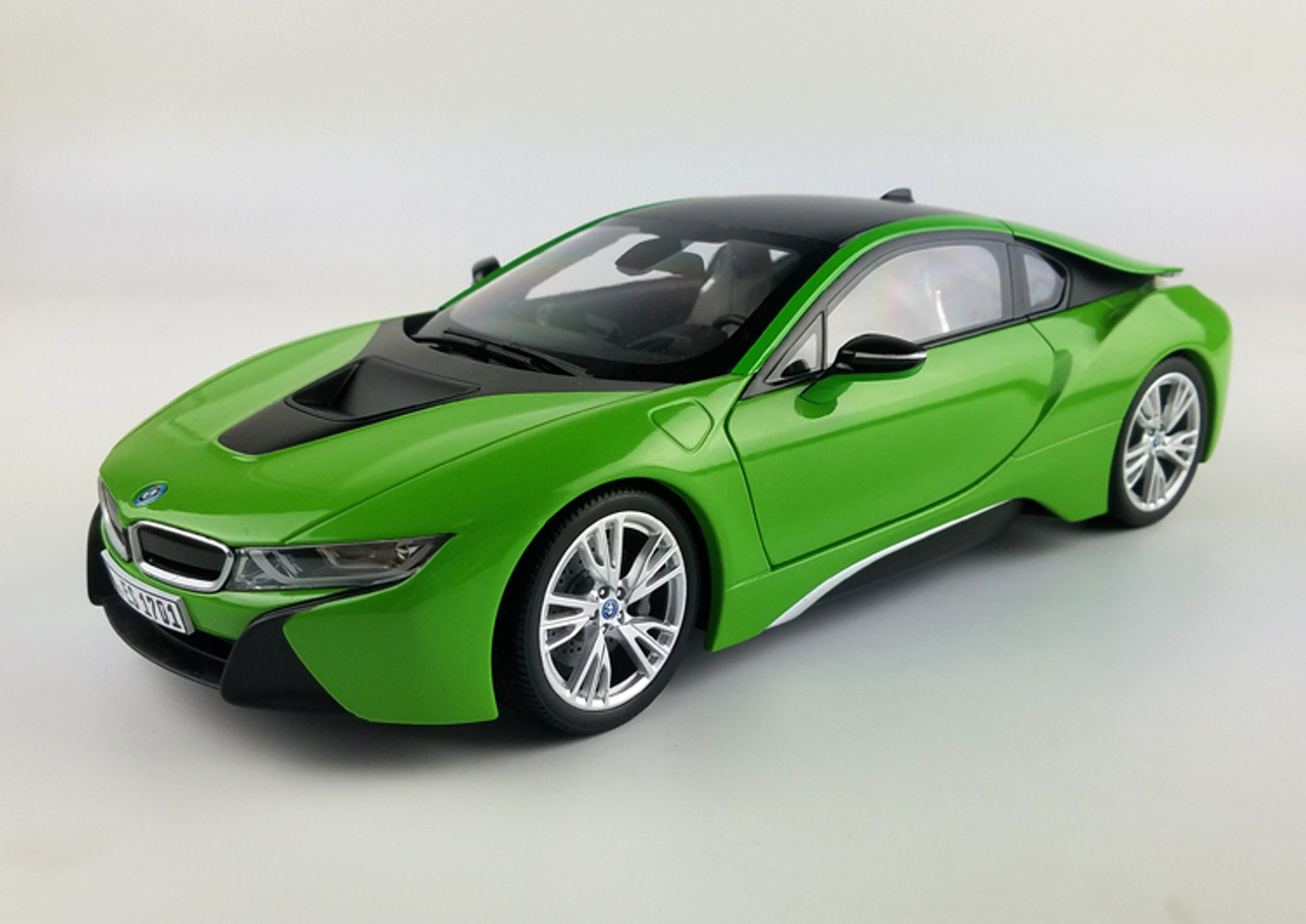 1/18 Dealer Edition BMW i8 (Green) Diecast Car Model