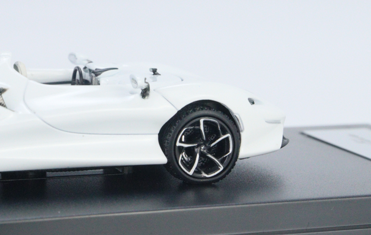  1/64 LCD McLaren Elva white Diecast Car Model