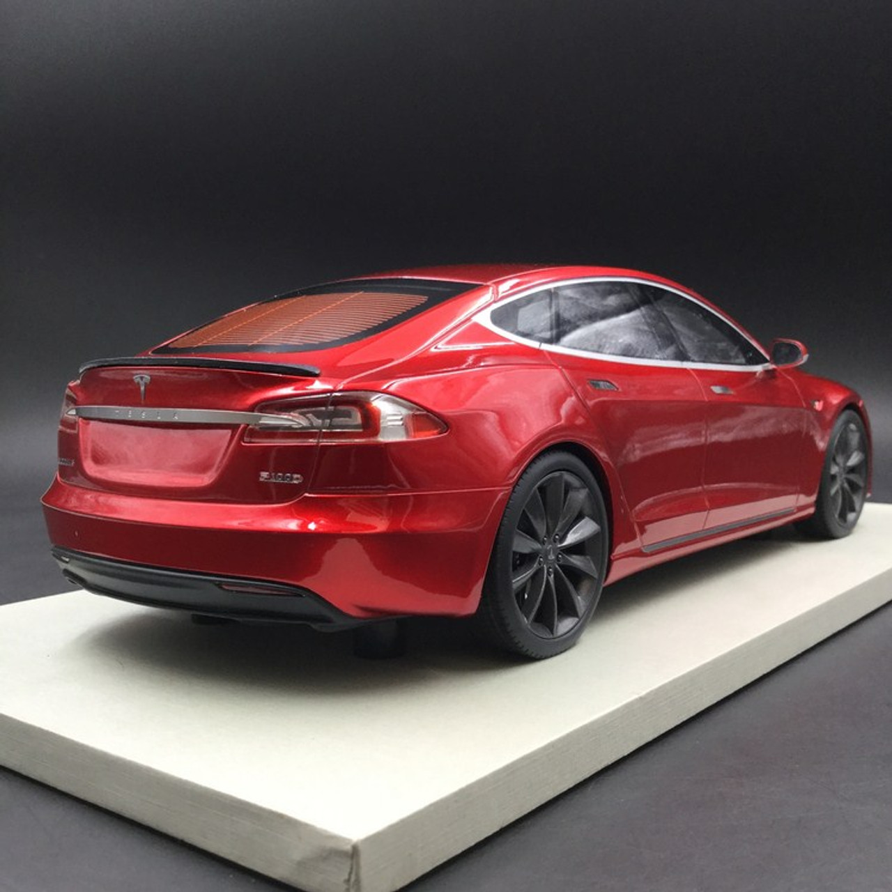 1/18 LS Collectibles Tesla Model S P100D (Red) Car Model