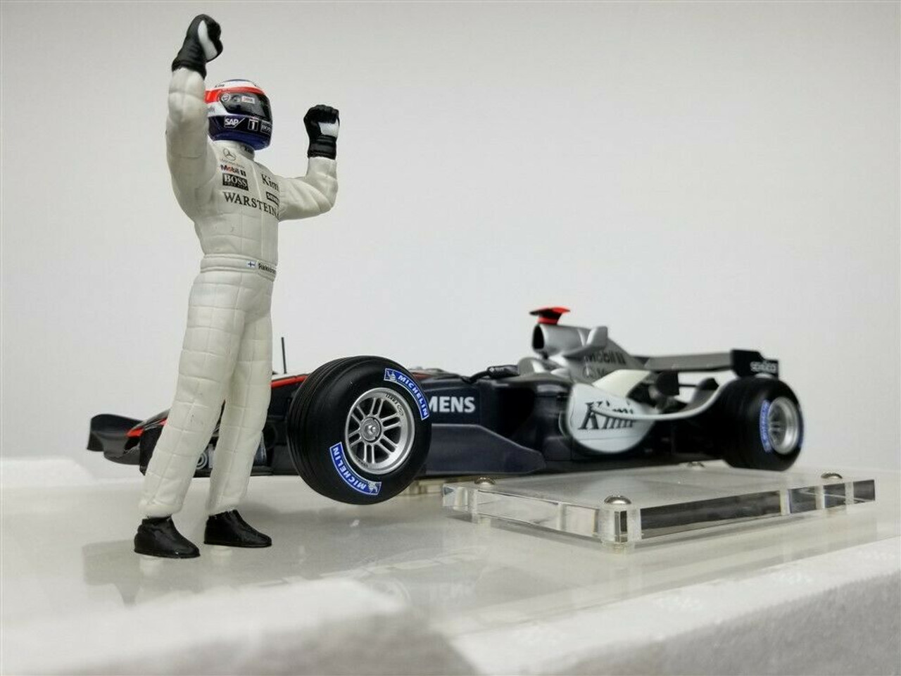 1/18 Hot Wheels Mattel 2003 Kimi Raikkonen #9 Mclaren Mercedes MP4-17  Formula 1 Car Model with Figure Limited Jersey Style Box