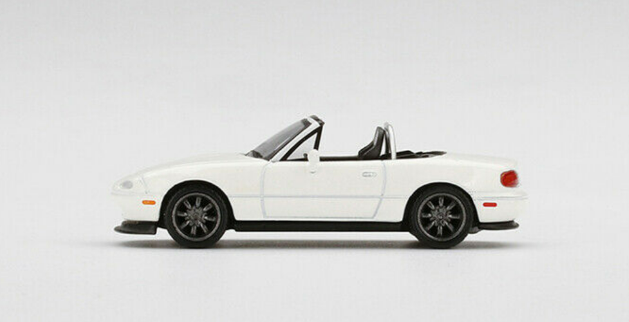 1/64 Mini GT Mazda Miata MX-5 (NA) Convertible Tuned Version Classic (White) Diecast Car Model