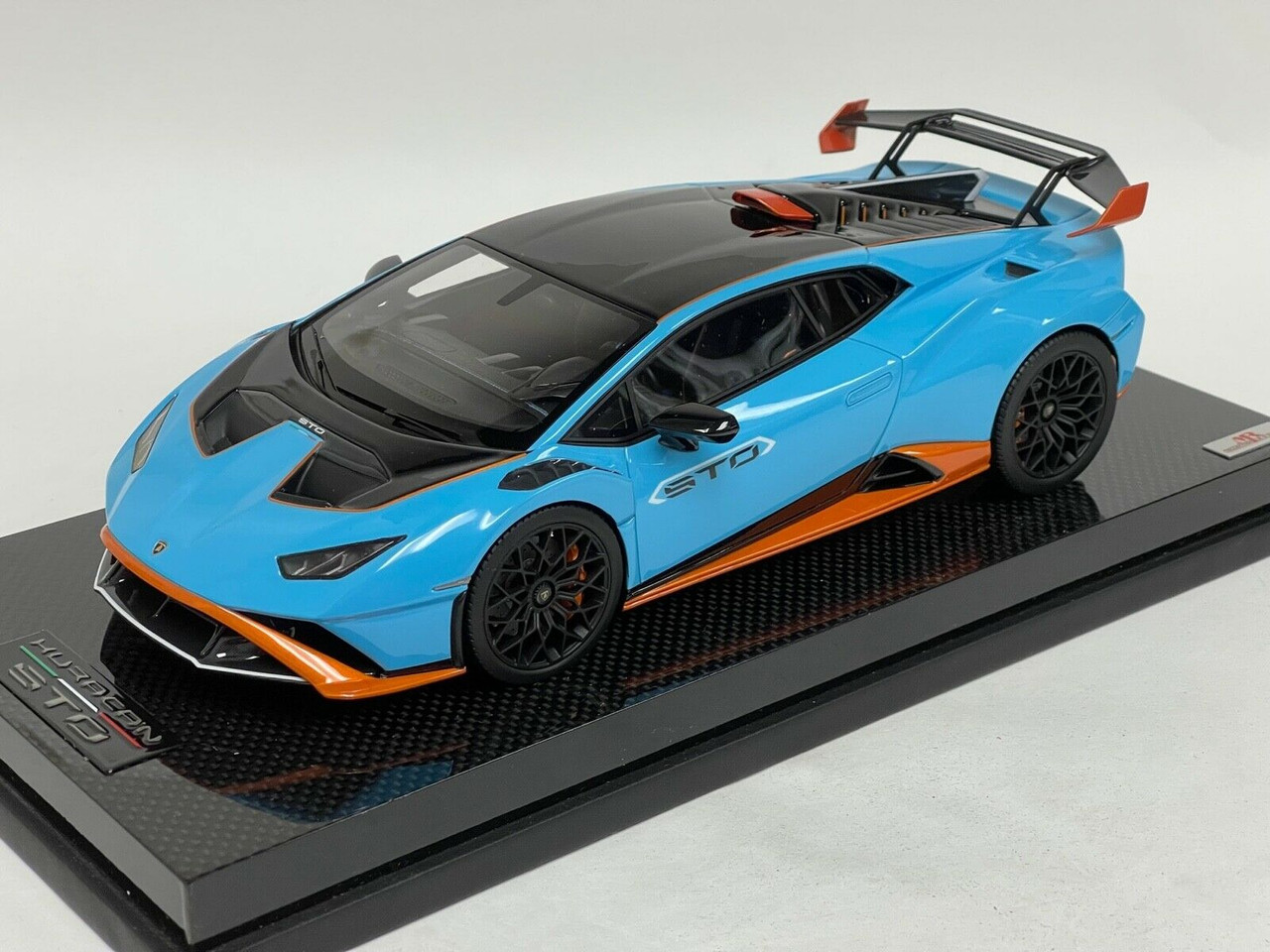 1/18 MR Collection Lamborghini Huracan STO (Blue) Resin Car Model Limited