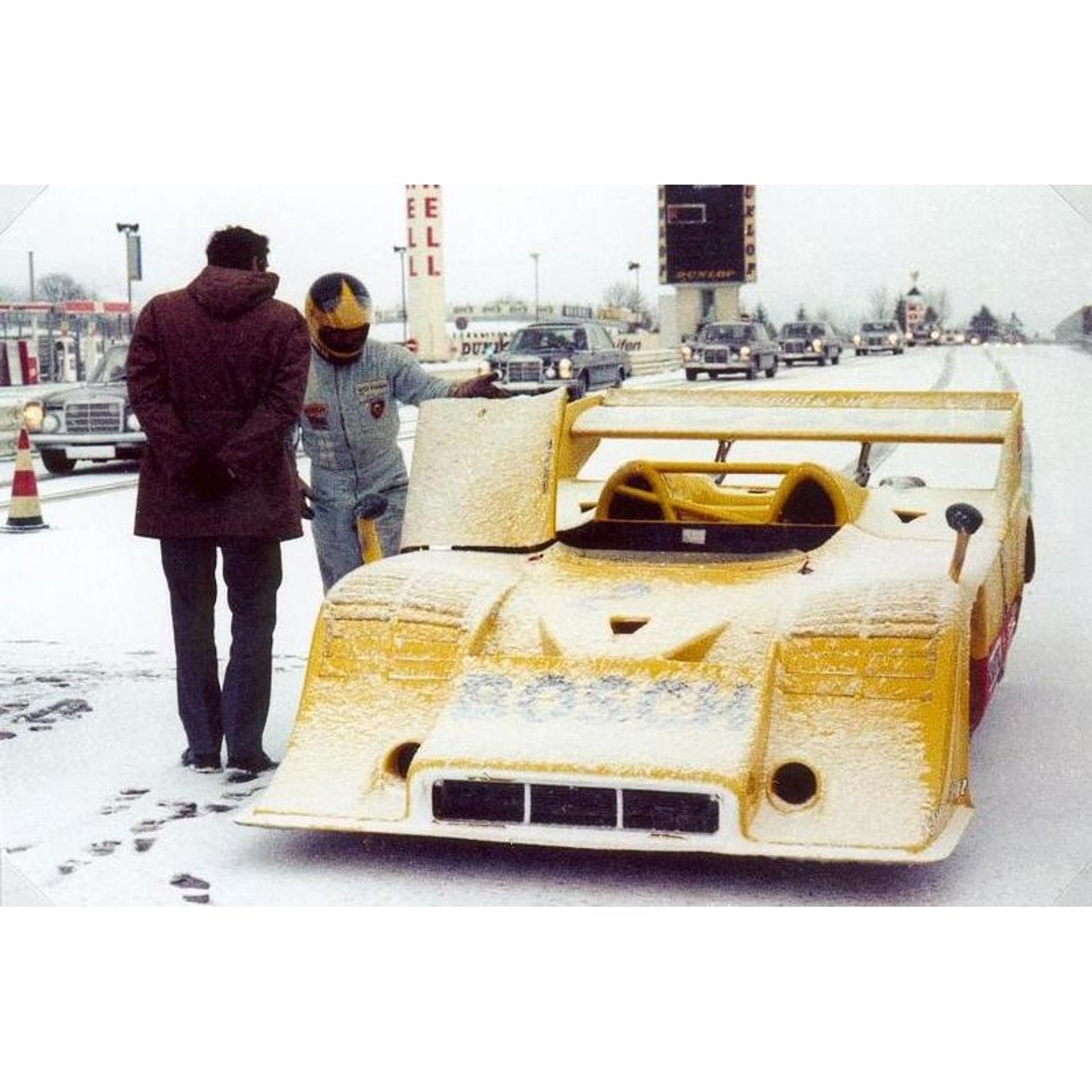 1/18 Minichamps 1973 Porsche 917/10 #2 Farewell in the Snow Nürburgring Willi Kauhsen, Dr. Heinemann Diecast Car Model