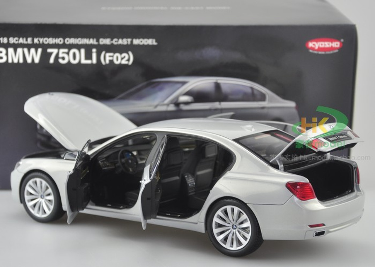 オーダ品京商　1/18 BMW 750Li F02 Blue 乗用車