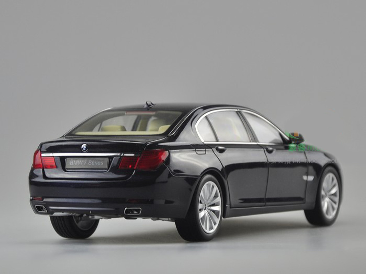 一流メーカー販売 京商 BMW 750Li (F02) 1/18 ミニカー 黒 7シリーズ