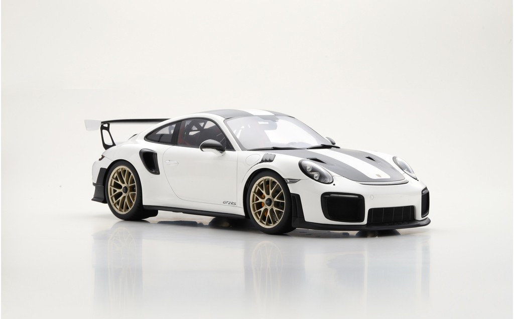 LA 1/12 Spark 2018 Porsche 911 GT2 RS Weissach Package Resin Car