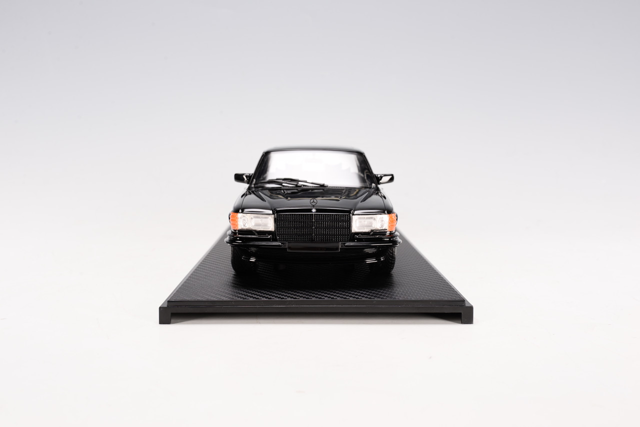 1/18 Ivy Mercedes-Benz 450 SEL 6.9 AMG (Metallic Black) Resin Car Model Limited 99 Pieces