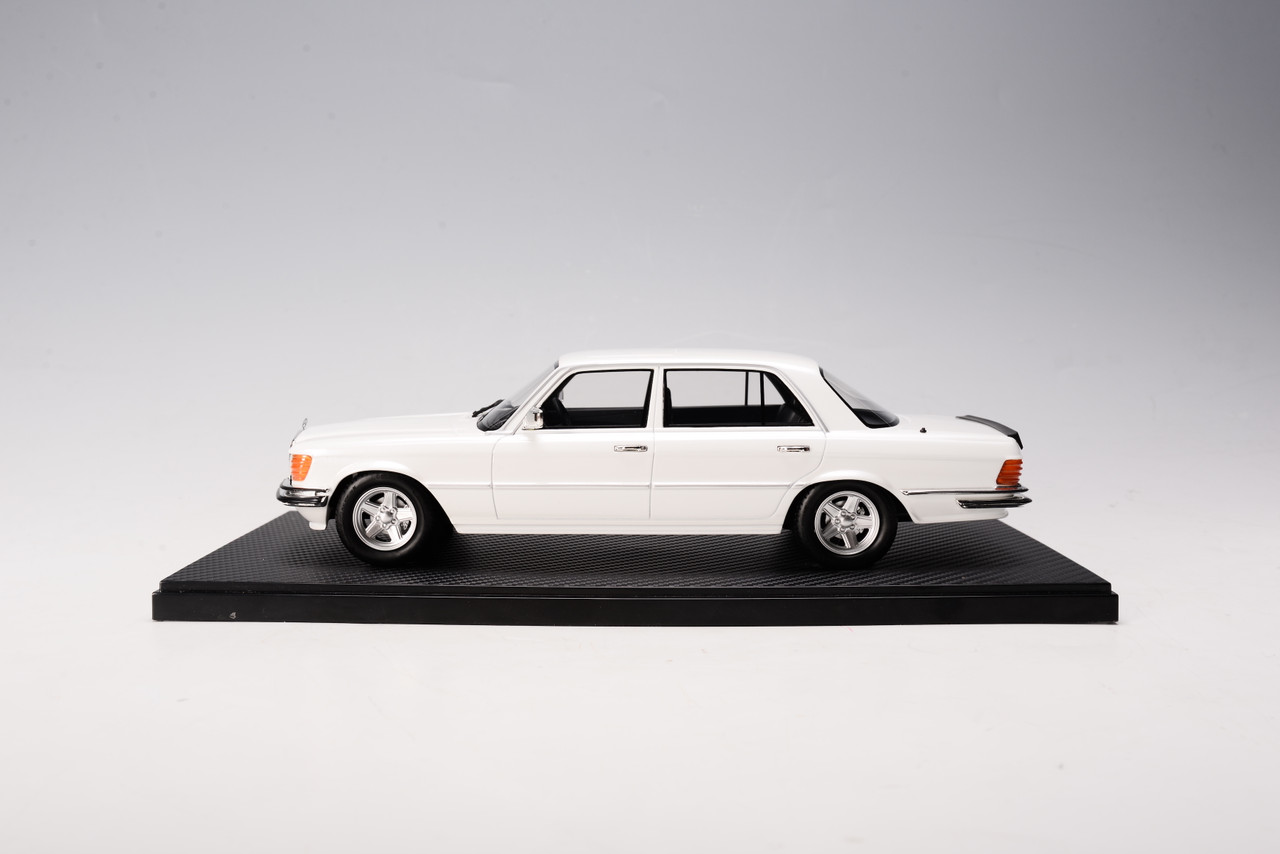 1/18 Ivy Mercedes-Benz 450 SEL 6.9 AMG (Gloss White) Resin Car Model Limited 99 Pieces